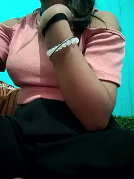 Liviya  225   online show from 04-15-26, 06:52