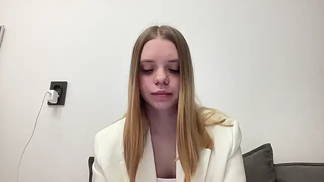 Moris 01  online show from 04-15-26, 04:18