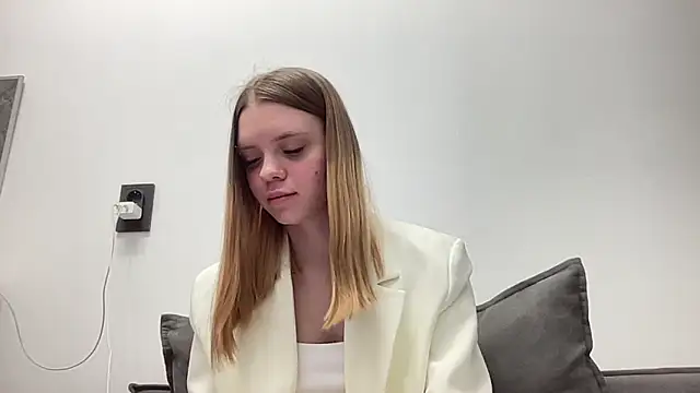 Moris 01  online show from 04-12-26, 04:21