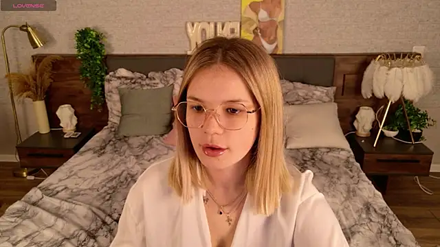 KimEvanss online show from 05-14-26, 05:26