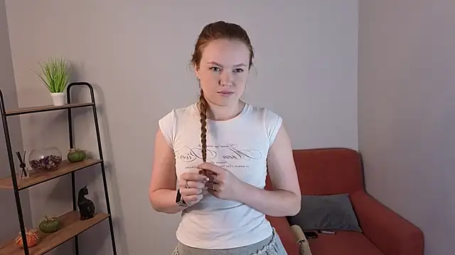 Kira Lemos online show from 06-12-26, 10:02