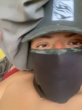 jakeblaze26 online show from 04-14-26, 05:51