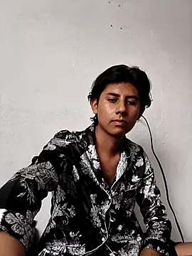 Snapshot of Ericahot3 chatting on 04-15-26, 06:34 Ericahot3 online show from 04-15-26, 06:34