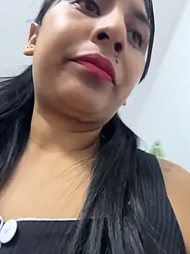 Snapshot of MELIZ_QUEEN chatting on 05-14-26, 11:51 MELIZ QUEEN online show from 05-14-26, 11:51
