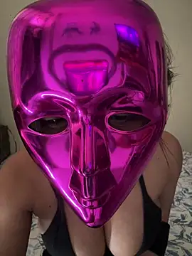 KissNTease online show from 04-13-26, 09:24