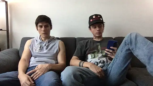 Chrixtopherobin online show from 04-28-26, 08:57
