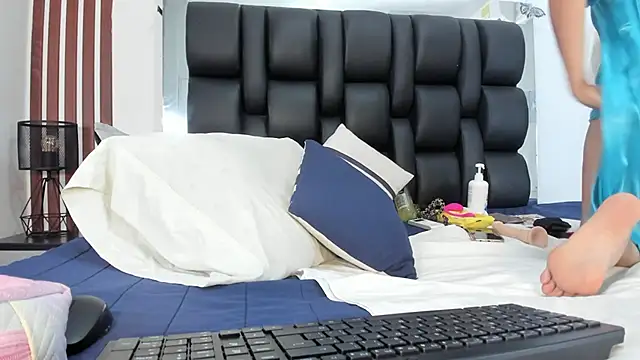 MILF AURORA online show from 05-27-26, 07:54
