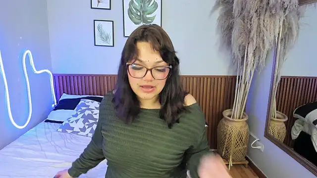 AMBERBENELLI online show from 04-18-26, 03:31