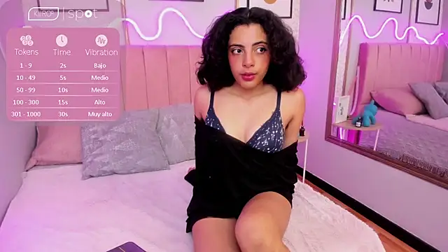 AURORAMILLSS online show from 04-18-26, 03:31