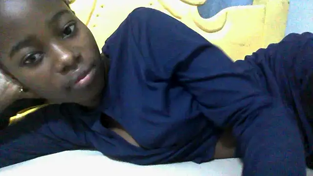 Snapshot of Rerpuss1 chatting on 06-23-26, 10:13 Rerpuss1 online show from 06-23-26, 10:13