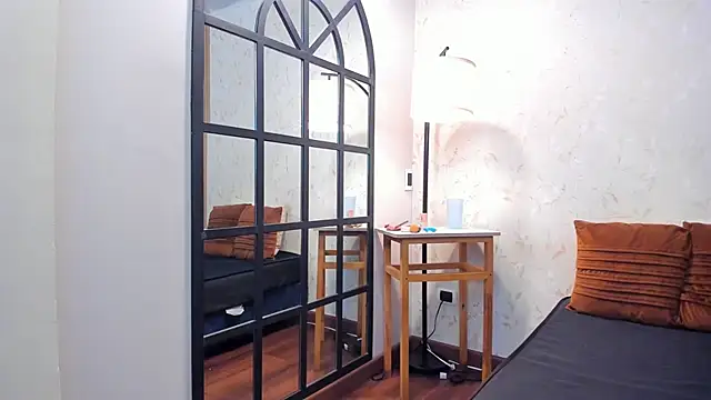 sophiahart online show from 04-23-26, 12:00
