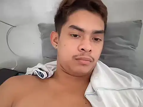 yourhotasian jhonpol16 online show from 06-21-26, 12:49