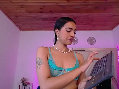 Miaa ferrari1 online show from 05-23-26, 12:04