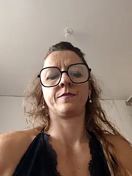 Shely5934 online show from 06-09-26, 12:50