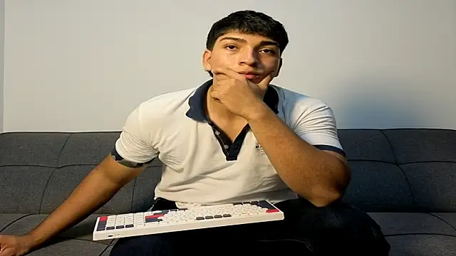 James silva1 online show from 05-05-26, 02:36