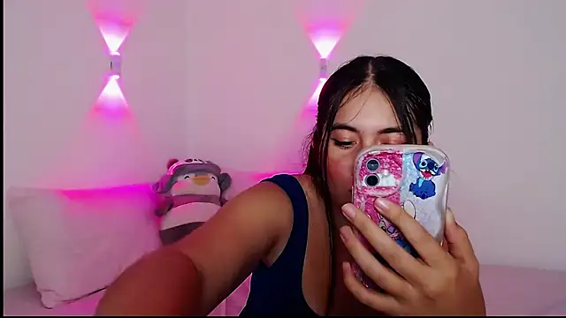 Snapshot of mia_montanna chatting on 04-13-26, 04:05 mia montanna online show from 04-13-26, 04:05