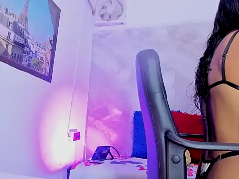 suriFoster online show from 04-13-26, 01:37