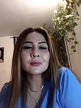 Snapshot of lyzyreth chatting on 04-12-26, 12:14 lyzyreth online show from 04-12-26, 12:14