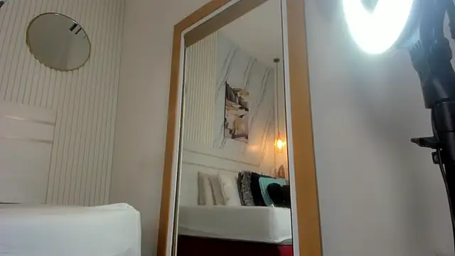 Candicewayne online show from 05-05-26, 08:01