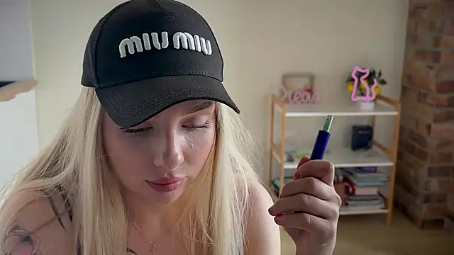 mari grey online show from 04-23-26, 10:22