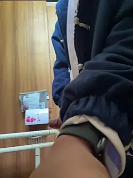 Yalotutu online show from 04-25-26, 02:36