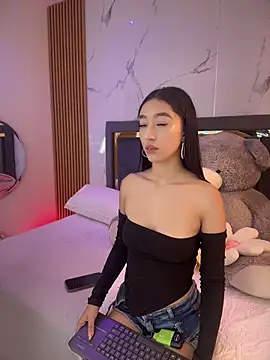 Iam Milly  online show from 04-14-26, 08:47