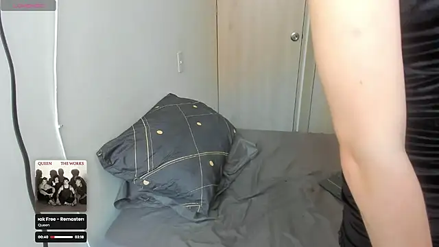 Snapshot of YourGothFemboy chatting on 04-14-26, 12:10 YourGothFemboy online show from 04-14-26, 12:10