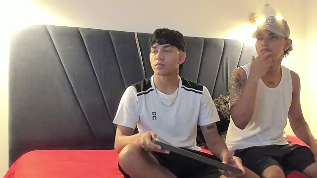 Snapshot of fer_cum18 chatting on 04-14-26, 08:47 fer cum18 online show from 04-14-26, 08:47