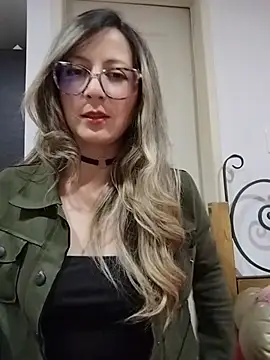 VALELUXX online show from 05-16-26, 01:48