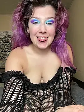 Snapshot of BigTexGirlie chatting on 04-12-26, 05:05 BigTexGirlie online show from 04-12-26, 05:05