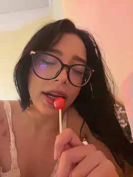 milakitti online show from 04-21-26, 06:47