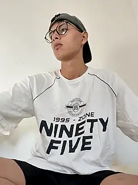 Camilo hot21 online show from 04-22-26, 12:45