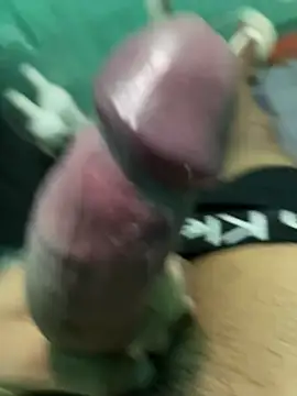 usuario55778 online show from 04-13-26, 05:17