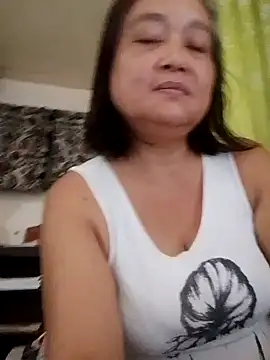 jeanyummytits online show from 06-19-26, 12:05