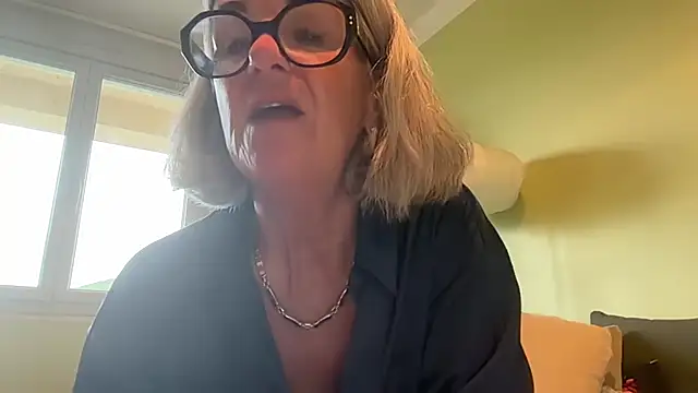 Snapshot of NaughtyMonicaUK chatting on 05-30-26, 06:35 NaughtyMonicaUK online show from 05-30-26, 06:35