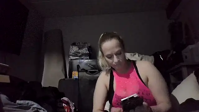 Princess42086 online show from 04-16-26, 05:08