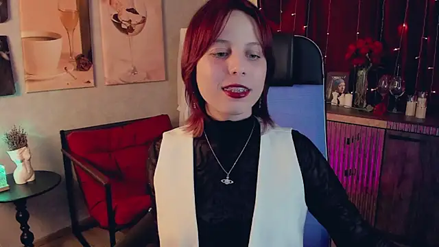 Snapshot of VivienneHebert chatting on 05-12-26, 12:55 VivienneHebert online show from 05-12-26, 12:55