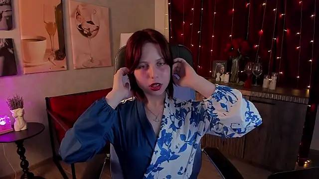 Snapshot of VivienneHebert chatting on 05-11-26, 12:50 VivienneHebert online show from 05-11-26, 12:50