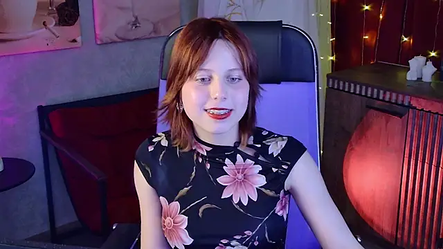 Snapshot of VivienneHebert chatting on 05-16-26, 10:36 VivienneHebert online show from 05-16-26, 10:36