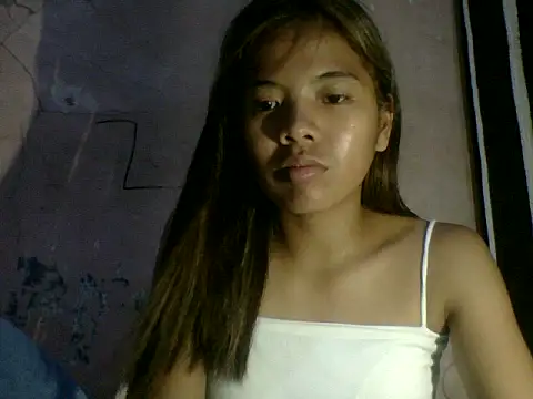 Snapshot of trixiavia chatting on 05-14-26, 03:42 trixiavia online show from 05-14-26, 03:42