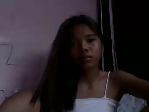Snapshot of trixiavia chatting on 05-14-26, 02:41 trixiavia online show from 05-14-26, 02:41