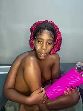 petite bee online show from 06-02-26, 04:01