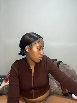 petite bee online show from 07-07-26, 04:26