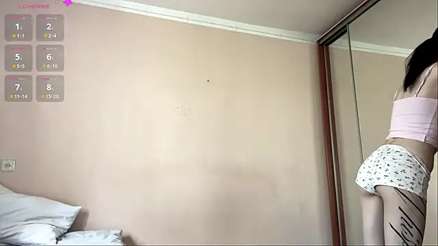 LaurenBlade online show from 06-18-26, 08:13