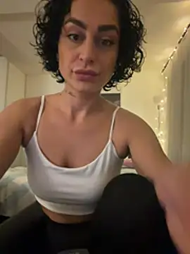 CurlyRouge online show from 05-08-26, 10:24