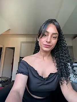 CurlyRouge online show from 05-20-26, 02:25