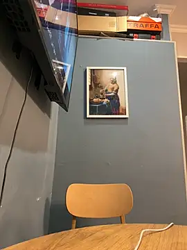 Vksi love online show from 04-16-26, 09:39