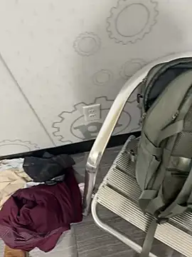 Snapshot of BottomFeederElite chatting on 04-13-26, 09:24 BottomFeederElite online show from 04-13-26, 09:24