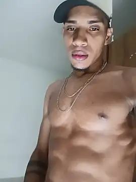 Snapshot of WolVID_XX77 chatting on 06-14-26, 06:25 WolVID XX77 online show from 06-14-26, 06:25