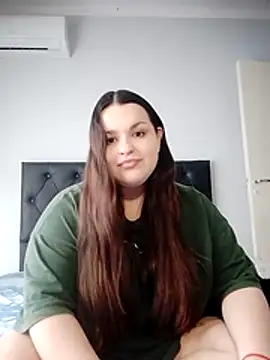 Snapshot of estrell4 chatting on 06-11-26, 01:30 estrell4 online show from 06-11-26, 01:30